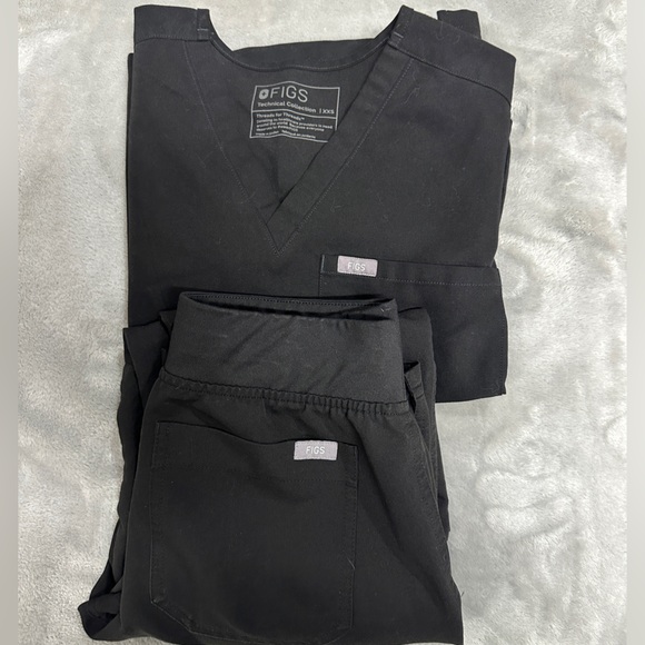 Figs Scrub Set - Picture 1 of 7
